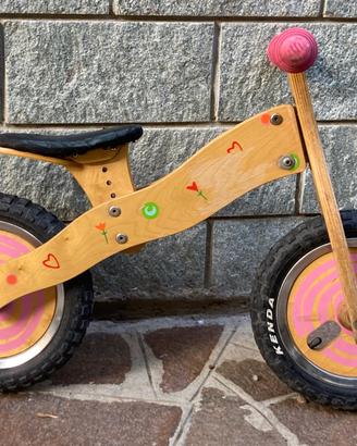 Bici di legno