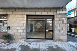 NEGOZIO A CHIAVARI