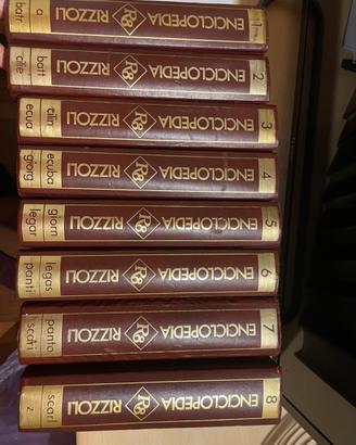 Enciclopedia Rizzoli R8