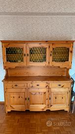 Credenza in legno massello pregiato – Vetrina
