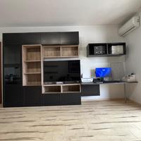 Parete attrezzata come nuova