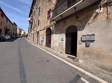 3 LOCALI A GROTTE DI CASTRO