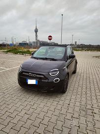 Fiat 500e Cabrio La Prima 17.000 km garanzia
