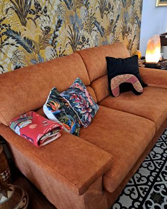 due divani più puff 