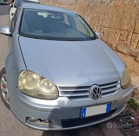 Golf 5 1.9 105cv per ricambi