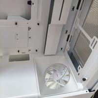 case pc mai usato bianco, non ho la scatola