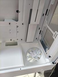 case pc mai usato bianco, non ho la scatola