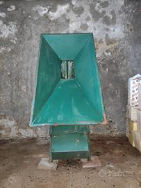 Pigiatrice deraspatrice tino per vino