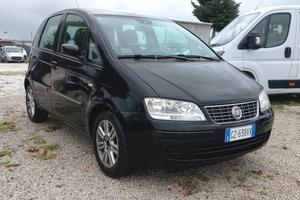 FIAT Idea 1.4 16V BlackEnergy