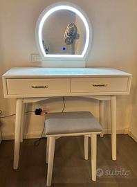 TOELETTA BIANCA con SPECCHIO LUMINOSO e SEGGIOLINO