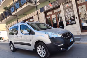 Peugeot Partner Tepee 1.6 BlueHDi 100CV Outdoor