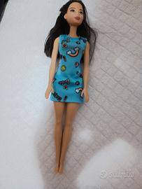 Barbie trendy con abito