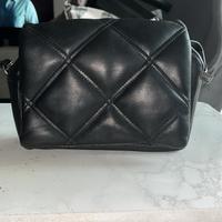 Borsa nera stradivarius