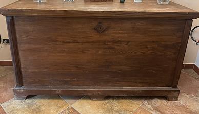 Cassapanca in legno fatta a mano