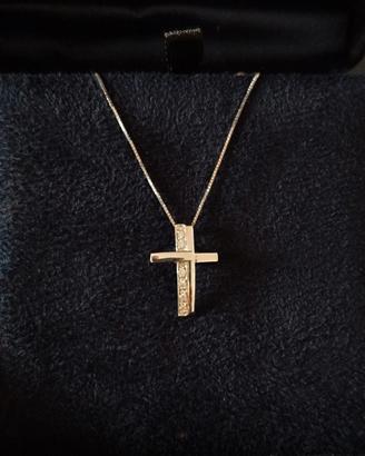 Collana con croce in argento 