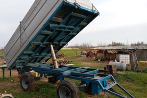 Carrello agricolo omologato con vasca uva