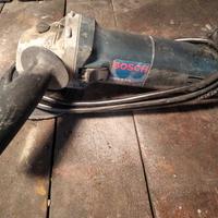 Smerigliatrice angolare Bosh