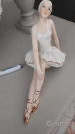 statuette 