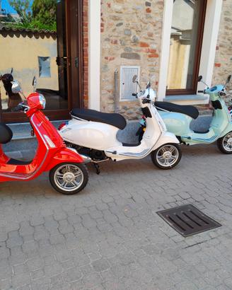 Piaggio Vespa Primavera 125 Sconto + Bauletto OMAG