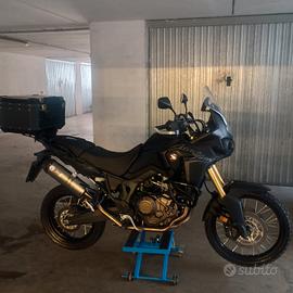 Africa Twin 1000L Manuale