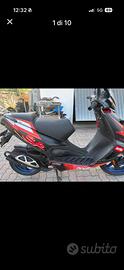 Aprilia sr