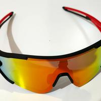 occhiali da sole sportivi