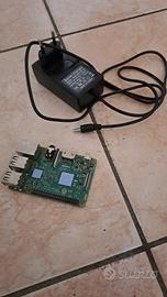 Raspberry pi 3 model B + Alimentatore