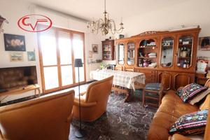 Appartamento di 107 m² con 4 locali e box auto a M