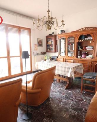 Appartamento di 107 m² con 4 locali e box auto a M