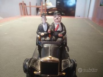 Stanlio e Ollio macchinina vintage