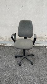 sedia da ufficio tesusto grigio