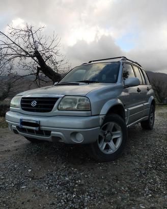 Suzuky gran vitara 2.0 4*4  2004 + carello app.