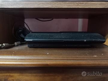 Play station 3 slim con + di 50 giochi