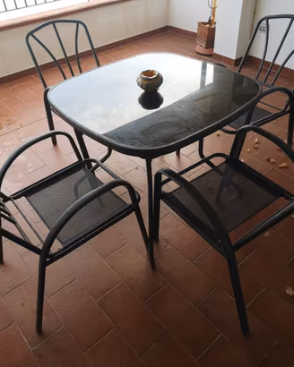 Sedie e tavolo gratis