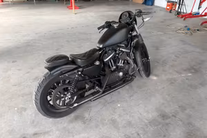 Harley davidson 883 iron