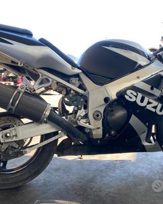 Ricambi suzuki gsxr 600 2001/2003 k1 k2 k3 entra