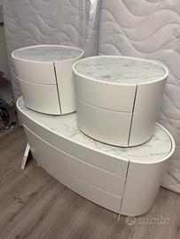 Gruppo letto comodini e comò laccato