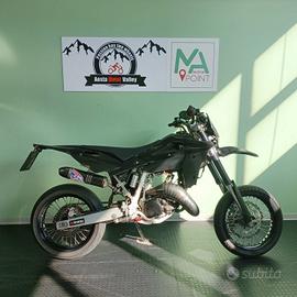 HUSQVARNA SM 125 10 ORE GARANTITA E FINANZIABILE