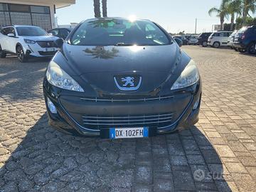 Peugeot 308 2.0 HDi 140CV CC Féline