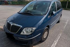 Lancia Phedra Blu