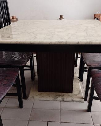 Tavolo in marmo  di Carrara+ 6 sedie 