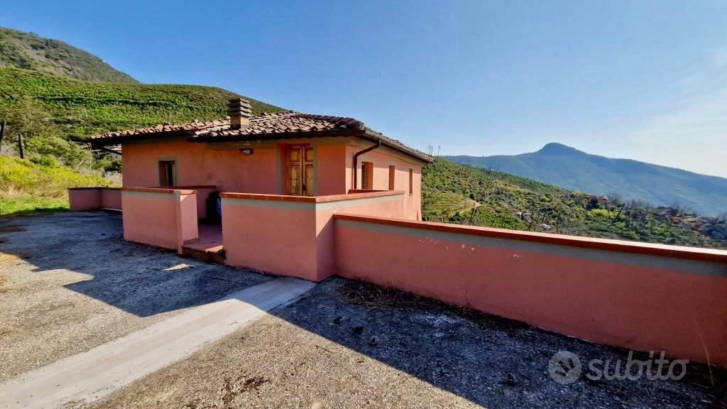 Rustico / Casale di 212 m² con più di 5 locali e b - Vista 5