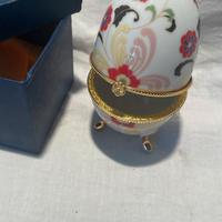 Uova porcellana stile Faberge