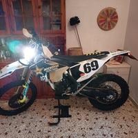 Husqvarna FE 350 ROCKSTAR edition 2021