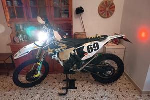 Husqvarna FE 350 ROCKSTAR edition 2021