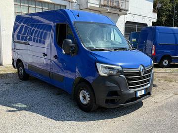 RENAULT Master T33 2.3 dCi 135 CV PASSO MEDIO
