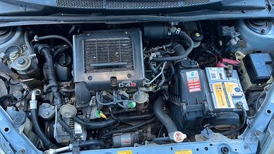 TOYOTA Yaris 1.4D neopatentati- 2002