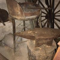 Incudine e forgia da fabbro+inferriate ferro battu
