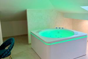 ROPEA dal 30 bilo JACUZZI PRIVATA a 550 mt MARE