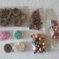 Perline colorate per collane e braccialetti
